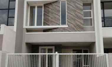 Rumah di Pantai Mentari Hadap Timur Row 3 Mobil