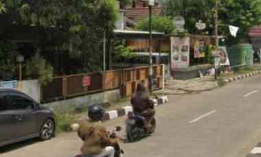 Rumah Dicinere Raya Lokasi Strategis Cocok Buat Usaha