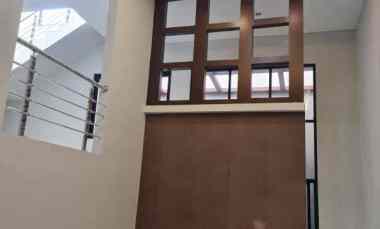 Rumah Dijual di Perumahan Araya Tahap 2, Kelurahan Medokan Semampir, Kecamatan Sukolilo, Surabaya Timur