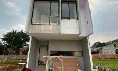 Rumah Dua Lantai dekat Mall dan Pintu Tol Pondok Cabe