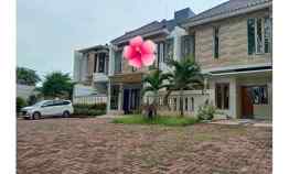 Rumah Mewah Semi Furnished Duren Sawit Jakarta Timur
