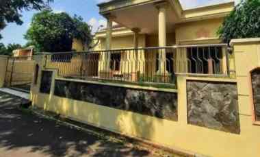 Rumah Durian Utara Banyumanik Semarang