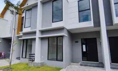 Rumah Dijual di Eastern Park
