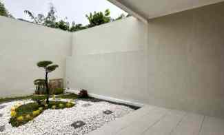 Rumah Eropa Klasik Area GDC Depok dekat Tol Margonda