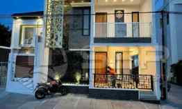 Rumah Cantik 2 lantai BAru Maguwo dekat Jogjabay,stadion,Univ Sadhar