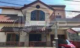 Rumah Istimewa dalam Perum dekat Balaikota,APMD