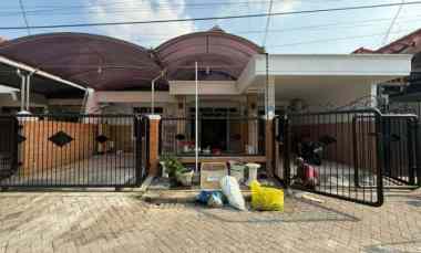rumah full furnish bergaya modern di perum wisma mukti