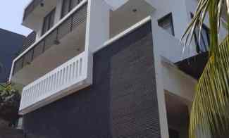 DIJUAL Rumah HOOK LUX dan Bagus di Gading Griya Lestari Bisa Nego