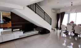 Rumah Bagus Amanda Standar Summarecon Gedebage