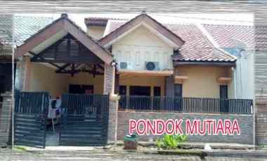 Rumah Hadap Utara di Pondok Mutiara