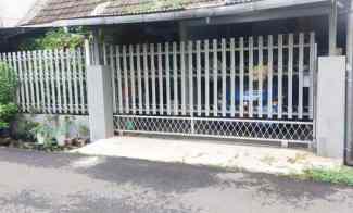 Rumah Hook Anti Banjir di Komplek Duren Sawit Baru