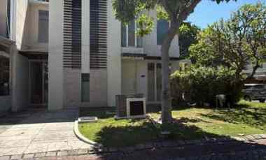 Rumah Hook Kosongan di East Coast Park, Pakuwon City