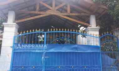 Rumah Hook Luas di KOmplek BSI 2 Pengasinan -uchi