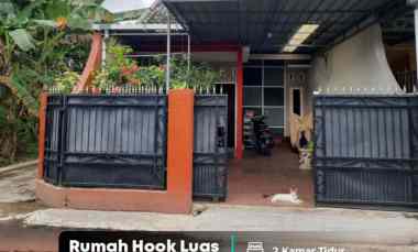Rumah Hook Luas di Sidokarto, jl. Godean km 8, Sleman