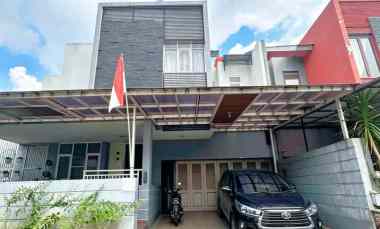 Rumah Hook Mewah dalam Cluster Billymoon Pondok Kelapa
