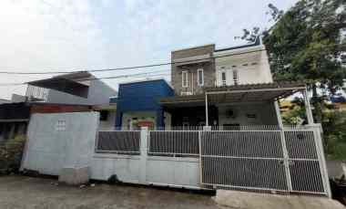 Rumah Hook Pinggir Jalan Area Pondok Karya