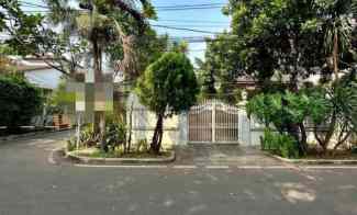 Rumah Hook Siap Huni di Pulomas, Jakarta Timur