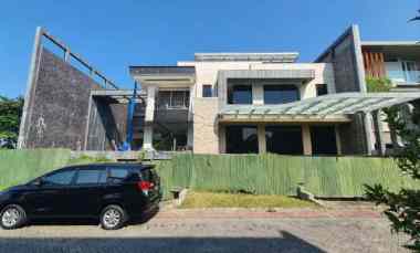 Rumah Imperial Beach Pakuwon City Strategis