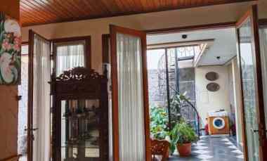 Rumah Istimewa Nyaman di Dago Coblong Bandung