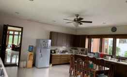 Jual Rumah Mewah Ada Kolam Renangnya di Pejaten Barat dekat Kemang