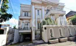 Rumah Mewah Tuban Kuta dekat Laota Bandara