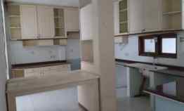 Dijual Cepat Rumah Bagus Kosongan Jalan 2 Mobil di Janur Elok Nego