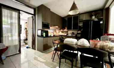 Rumah JL JAMBI, Strategis, Minimalis