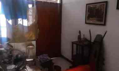 Rumah jl. Kalikepiting, Surabaya. Strategis. Tengah Kota