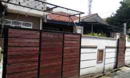 Dijual Murah Rumah 2 Lantai di Depok Milik Penyayang Hewan