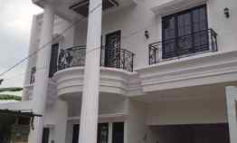 Rumah Baru 2 1/2 LT Mewah dan Nyaman di jl Paso Jagakarsa Jakarta Sela