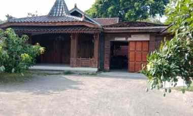 Rumah Dijual di Karanganyar, Jawa Tengah