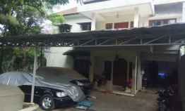 Rumah di Jagakarsa 2 Lantai Balkon Hal Luas Kavling di Kecapi