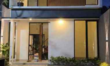 Rumah Kekinian 2 Lantai, Open Space View Asri dekat Uii