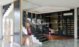 Dijual Cepat Rumah Mewah Semi Furnish di Kelapa Gading