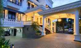 Rumah Mewah di Kemang Fully Furnished Modern American Classic Style