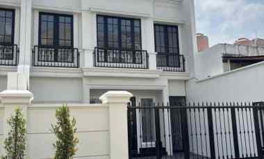 Rumah Klasik Mewah di Cempaka Putih, Jakarta Pusat