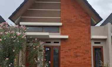 Rumah Konsep Modern di Lingkungan yang Tenang dan Asri