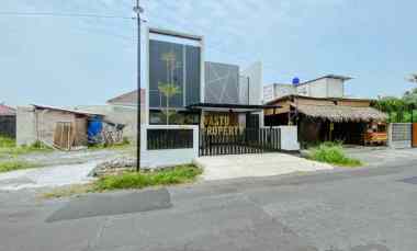 Rumah Kontemporer, dekat Jalan Lpmp Kalasan, Sleman