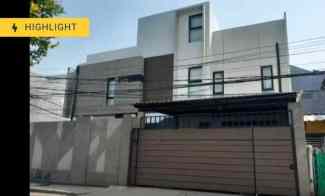 Rumah Kontemporer Keren di Komplek Duren Sawit