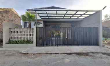 Rumah Kontemporer Siap Huni, dekat Candi Sambisari