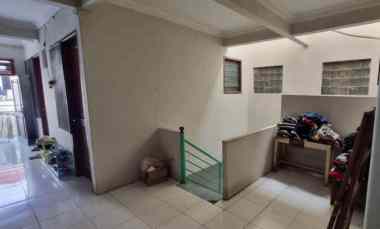 Rumah Kost Aktif Tenggilis Strategis dekat Ubaya