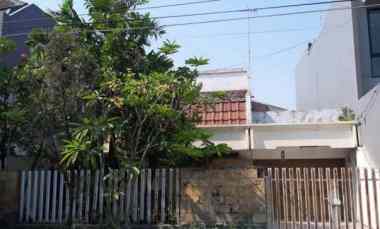 Rumah Lama di Manyar Kartika Hitung Tanah Strategis