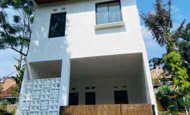 Rumah Akses 1 Mobil Cigadung Wetan dekat Dago Bandung