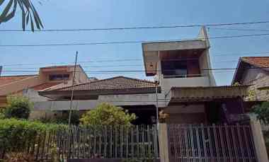 Rumah Dijual di Ketintang