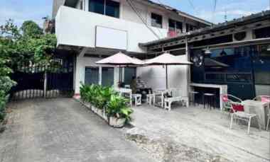 Rumah Luas Cocok untuk Usaha di Salemba Jakarta Pusat