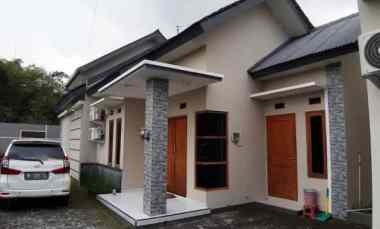 Rumah Luas Full Furnished Lokasi Strategis di Ngaglik