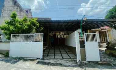 Rumah Luas Semi Furnished dekat Kampus Ukrim