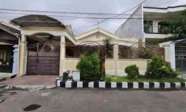 Rumah Manyar Kertoarjo Hadap Selatan