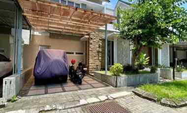 Rumah Mewah 2 Lantai dekat Pusat Kota Yogyakarta