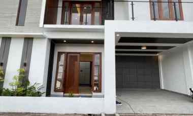 Rumah Dijual di Maguwoharjo Depok Sleman Yogyakarta